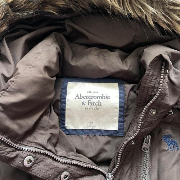 Y2K Abercrombie and Fitch Brown Puffer Jacket with Faux Fur Hood - Picture 3 of 8